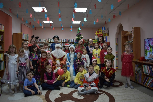 «Новогодний переполох в стране сказок – мешок Деда Мороза»